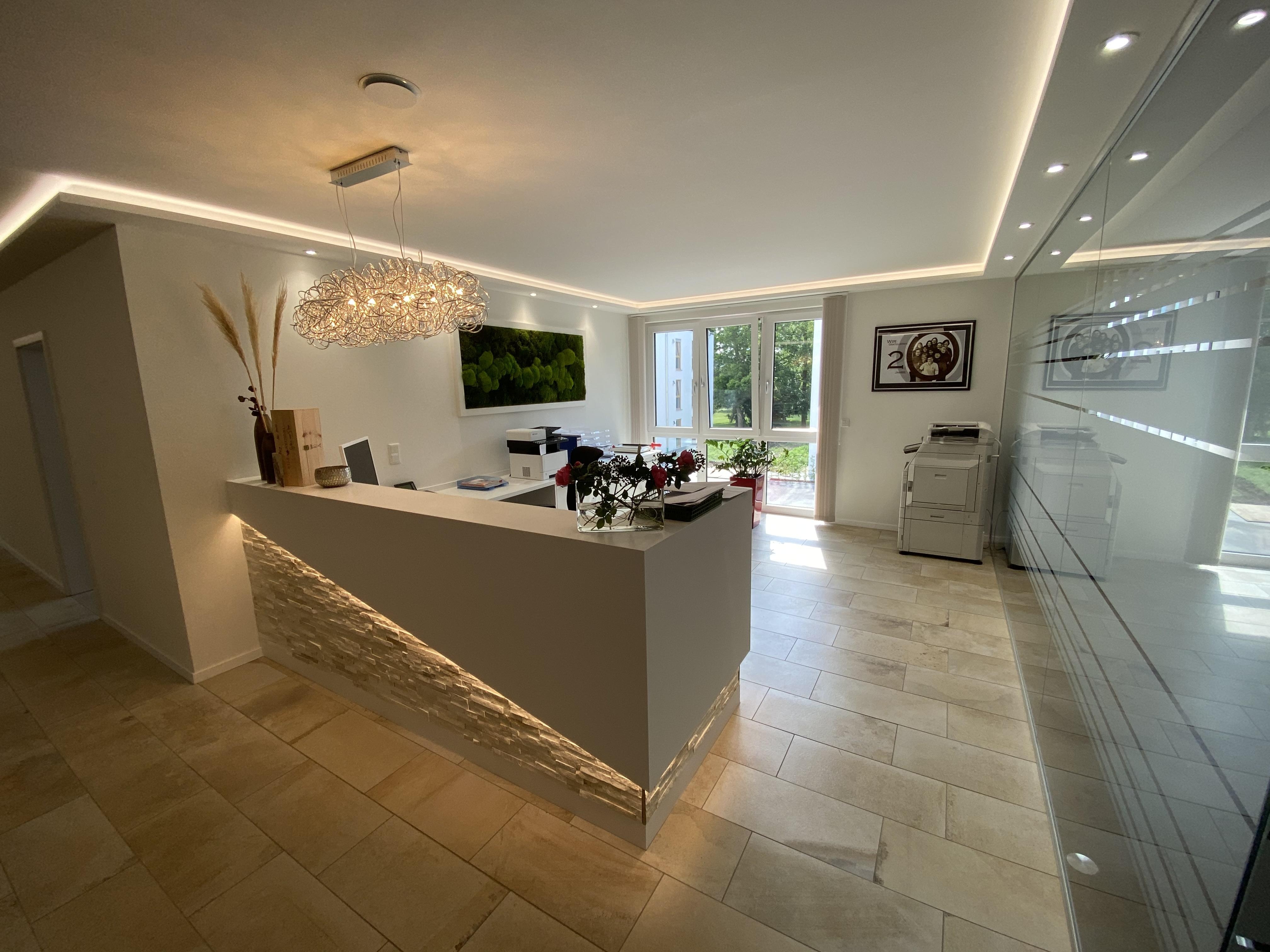 Ansicht eines Beautysalons vom Eingangsbereich