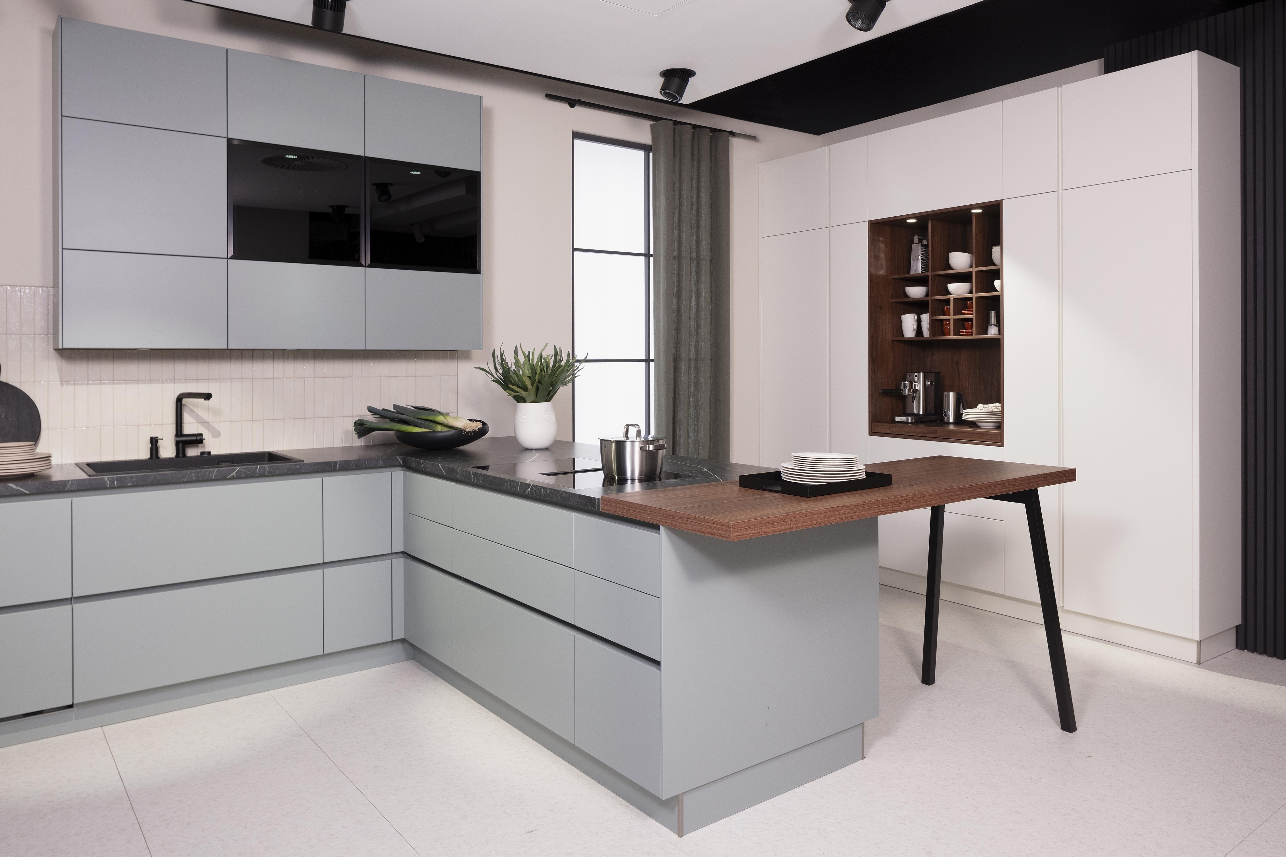 Küche Häcker Eukalyptus Theke Nussbaum-Dekor