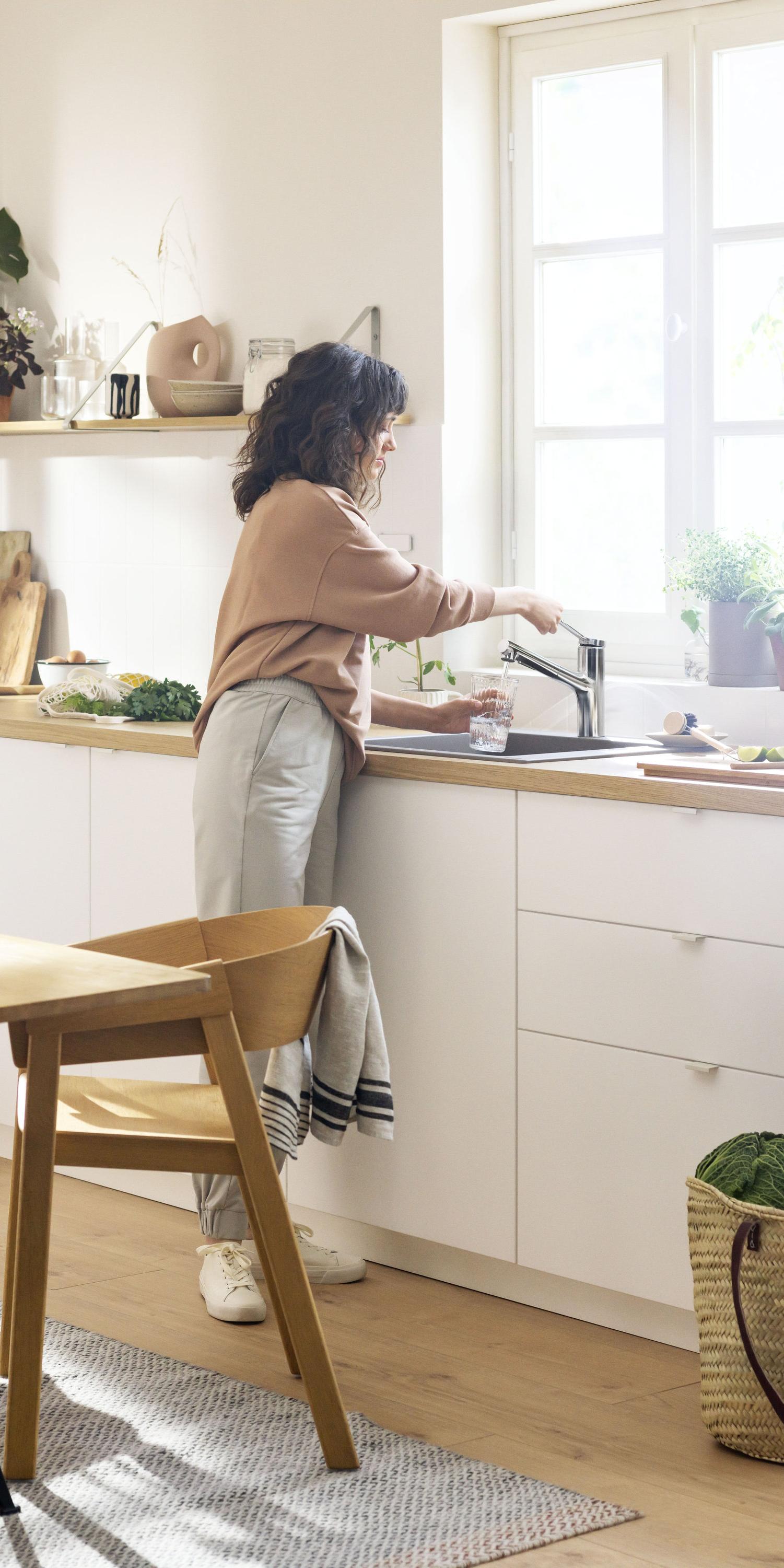 hansgrohe Zesis M33 Frau Küchenspüle