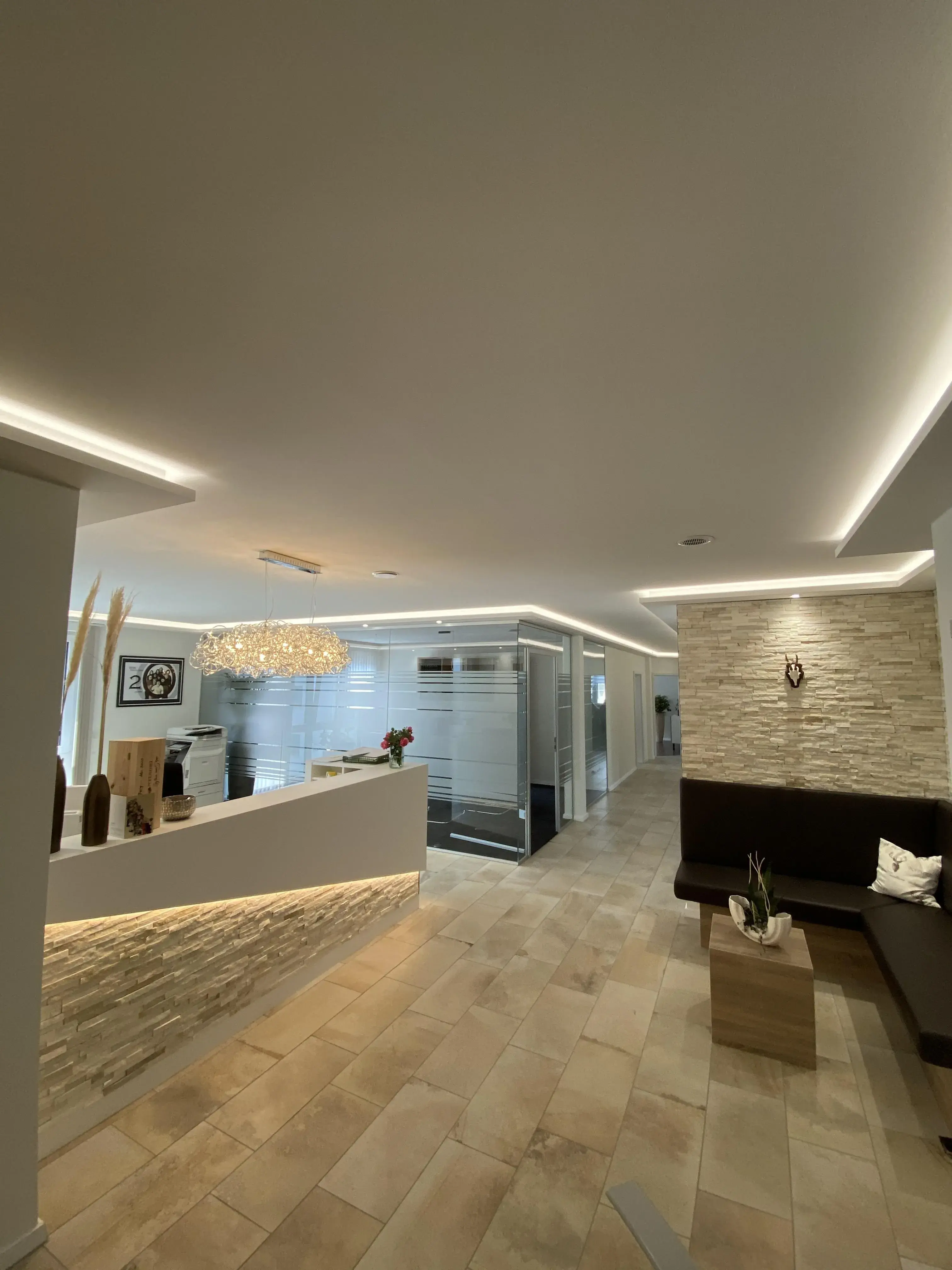 Ansicht eines Beautysalons vom Eingangsbereich