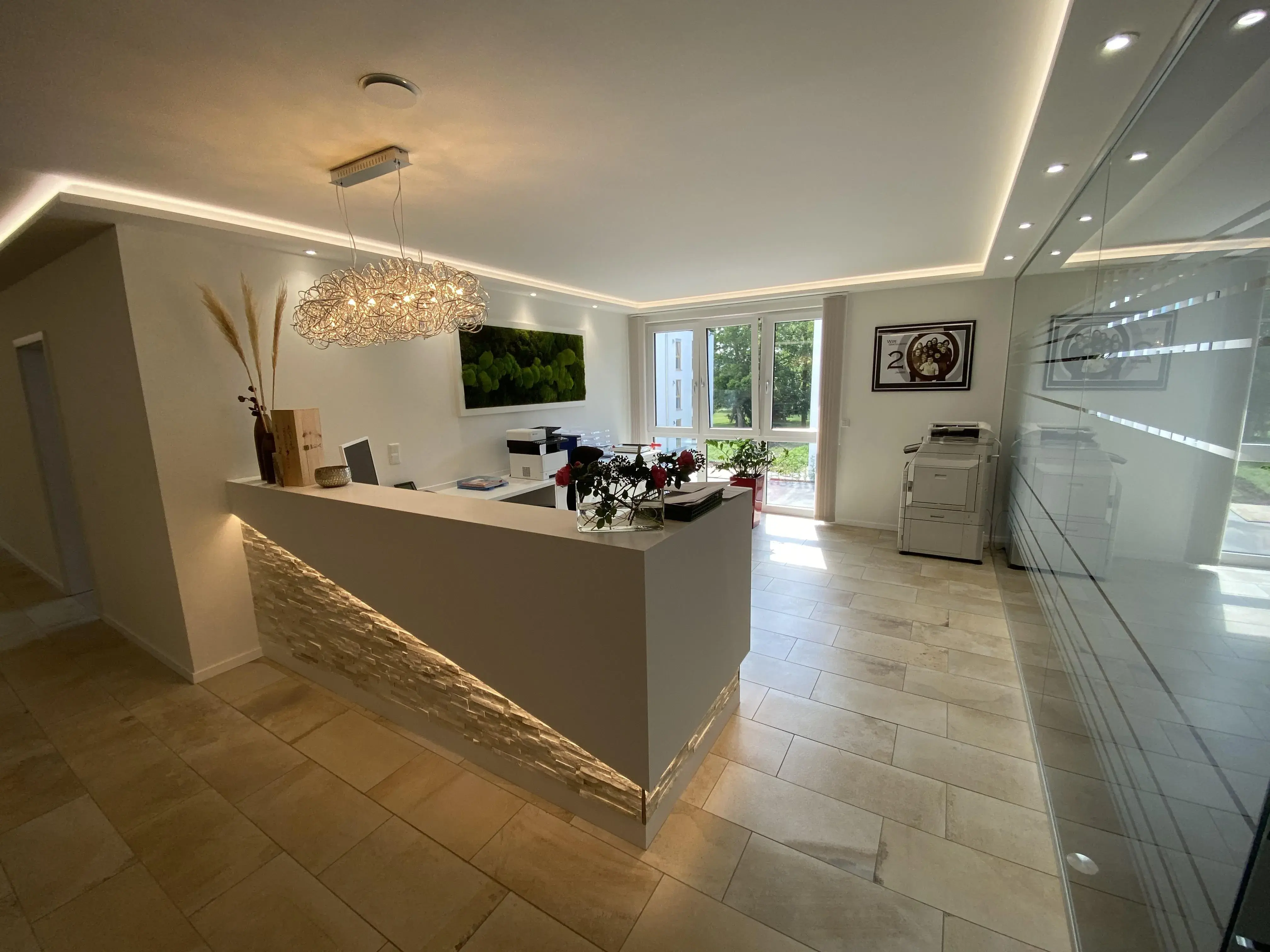 Ansicht eines Beautysalons vom Eingangsbereich